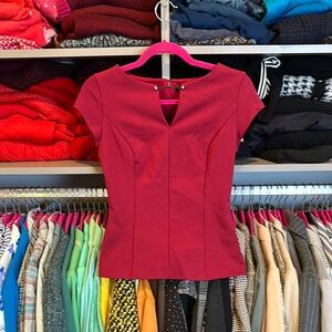 WHBM maroon v neck with chain/button detail cap sleeve top size 0